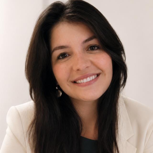 Nicole Paes, corretora de imóveis CRECI-RJ 108167